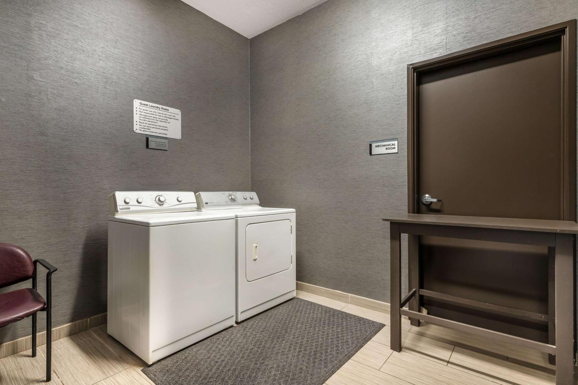 Best Western Plus Coweta'S 1St Hotel Kültér fotó