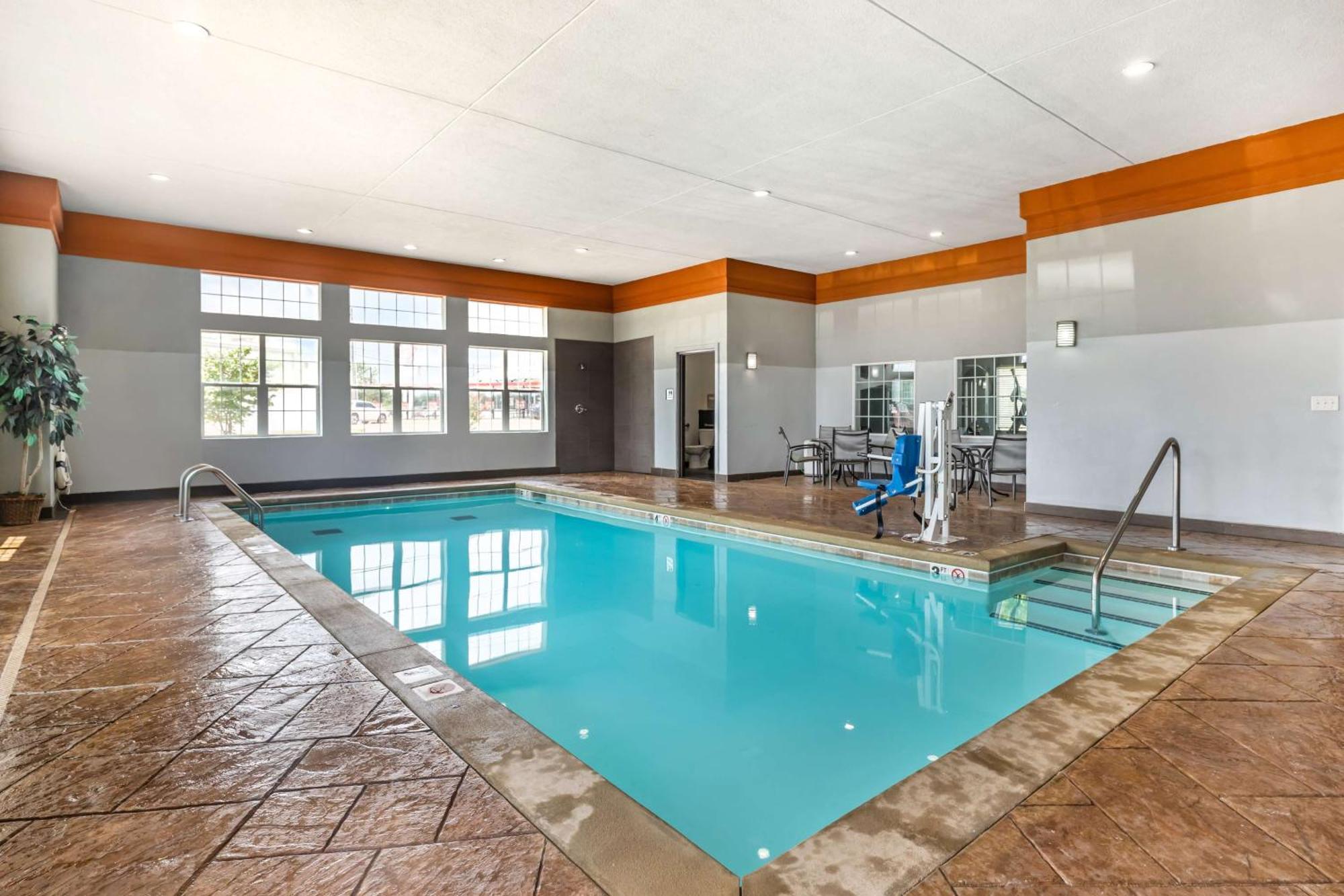 Best Western Plus Coweta'S 1St Hotel Kültér fotó